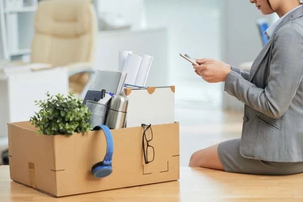 Чи має роботодавець повідомити працівнику про майбутнє скорочення в умовах воєнного стану Чи має роботодавець повідомити працівнику про майбутнє скорочення в умовах воєнного стану